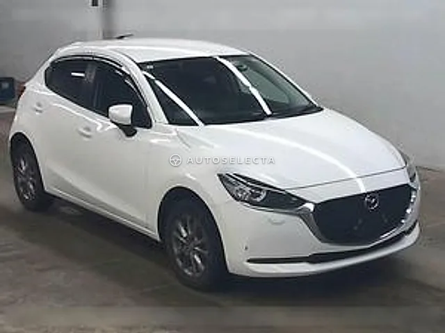Mazda MAZDA2 2021, auction grade 4