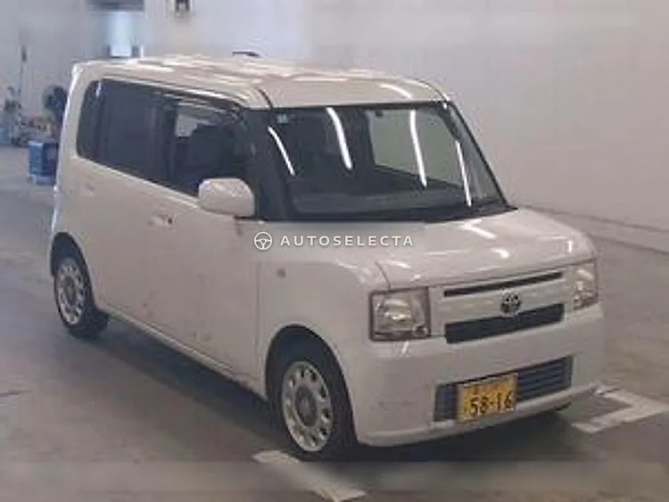 Toyota Pixis Space 2014, photo 1 of 1