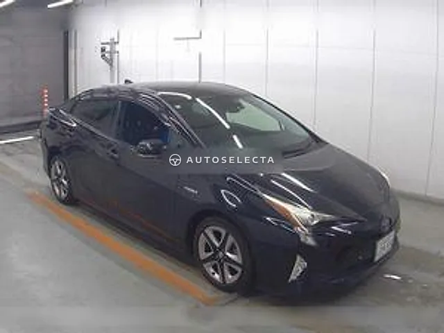 Toyota Prius 2016, auction grade 3.5