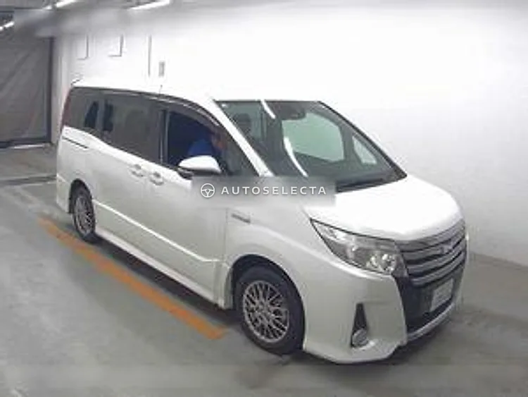 Toyota Noah 2016, photo 1 of 1