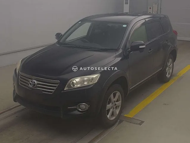 Toyota Vanguard 2013, auction grade 3.5