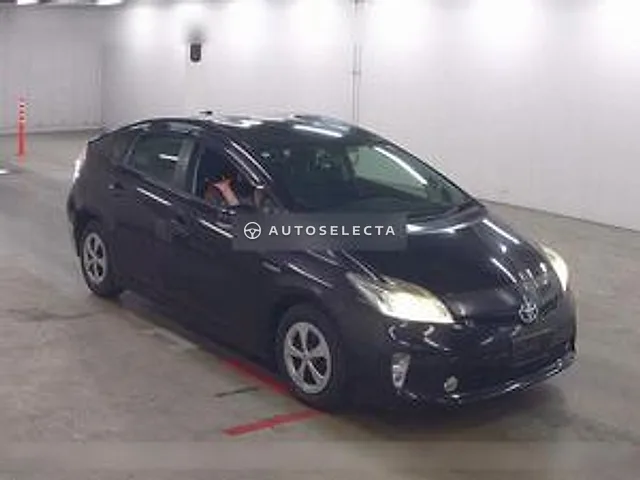 Toyota Prius 2013, auction grade 3.5