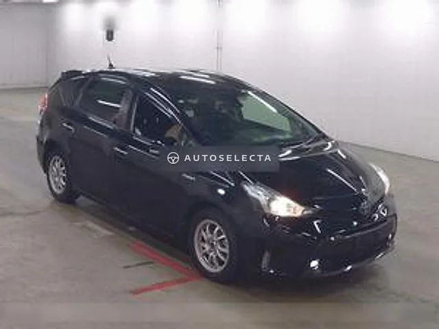 Toyota Prius Alpha 2019, auction grade 3