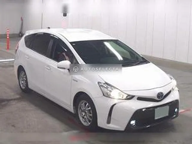Toyota Prius Alpha 2019, auction grade 3.5
