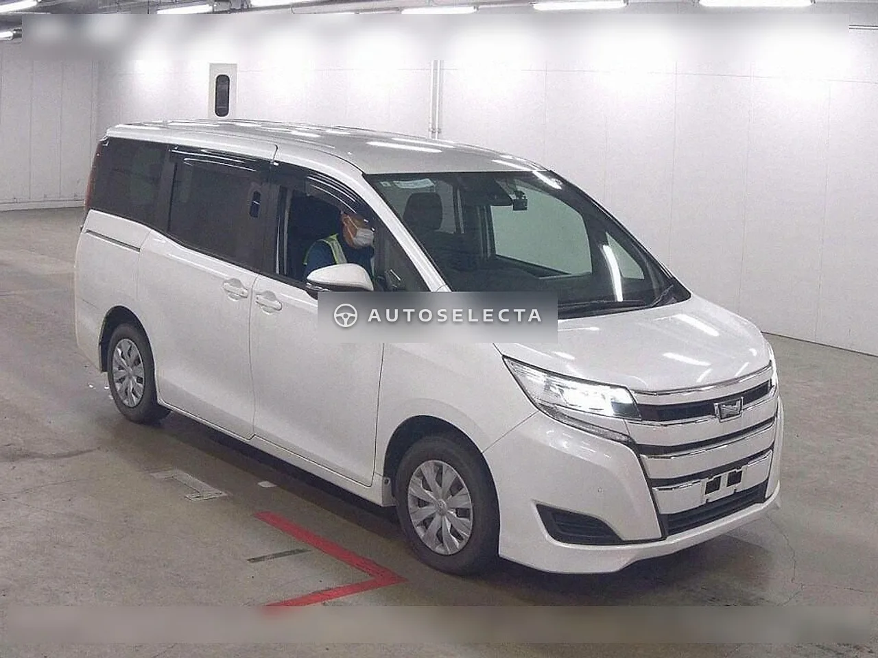 Toyota Noah 2021, photo 1 of 1