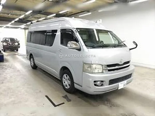 Toyota Hiace Van 2008, auction grade 3.5