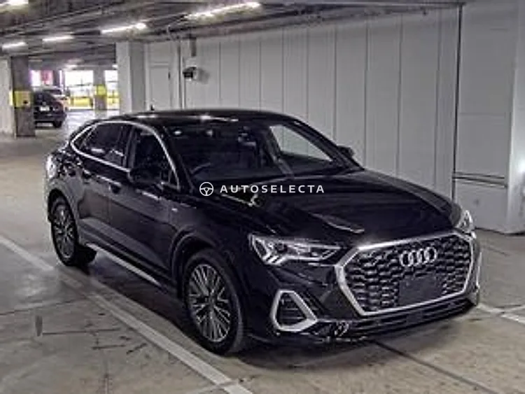 Audi Q3 2021, photo 1 of 1