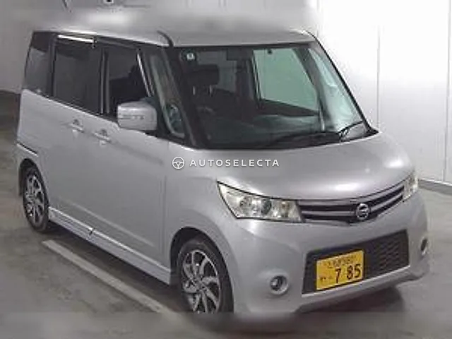 Nissan Roox 2010, auction grade 4