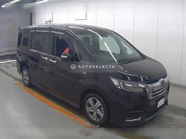 Honda Stepwgn Spada 2017, auction grade R