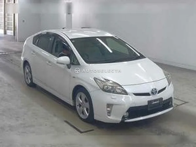 Toyota Prius 2012, auction grade 4
