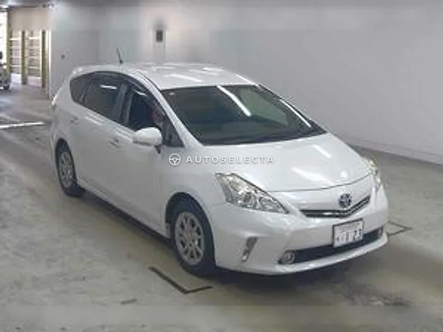 Toyota Prius Alpha 2014, auction grade 3.5
