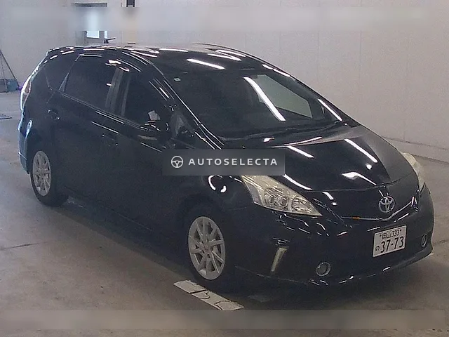 Toyota Prius Alpha 2012, auction grade R