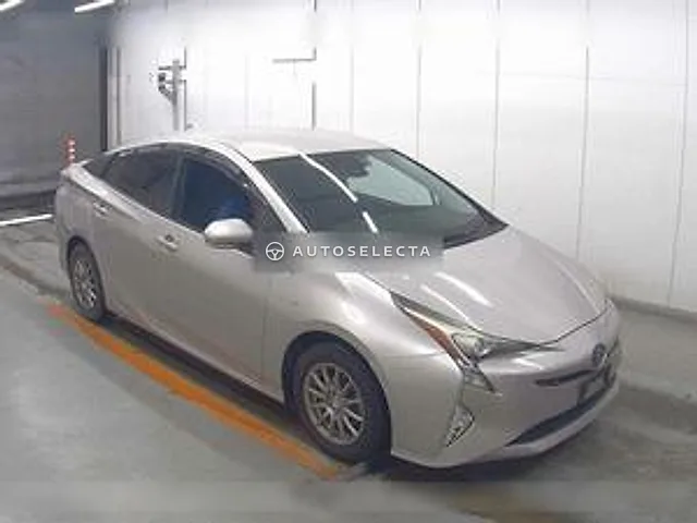 Toyota Prius 2016, auction grade 4