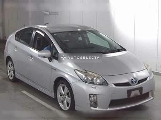 Toyota Prius 2011, auction grade 3.5