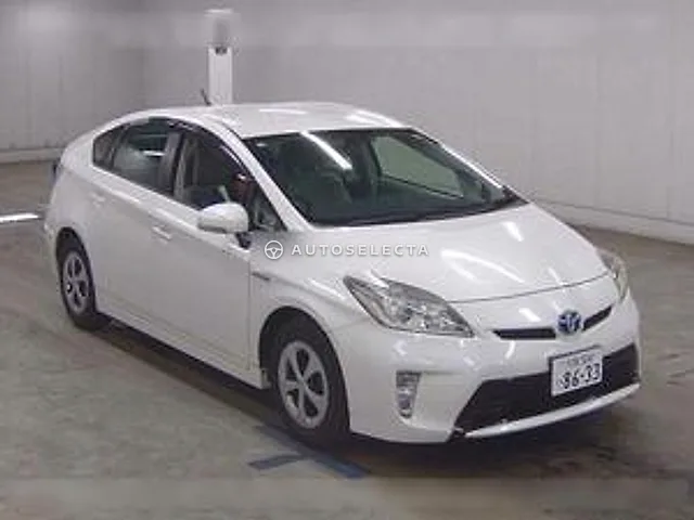 Toyota Prius 2012, auction grade 4.5