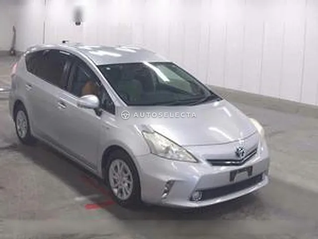 Toyota Prius Alpha 2011, auction grade R