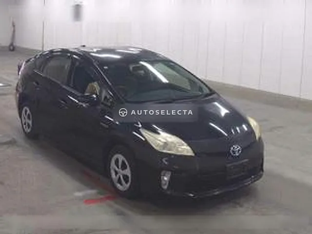 Toyota Prius 2013, auction grade 4