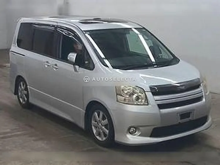 Toyota Noah 2009, photo 1 of 1