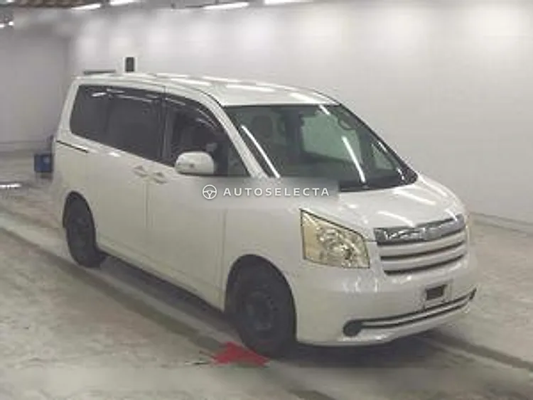 Toyota Noah 2007, photo 1 of 1