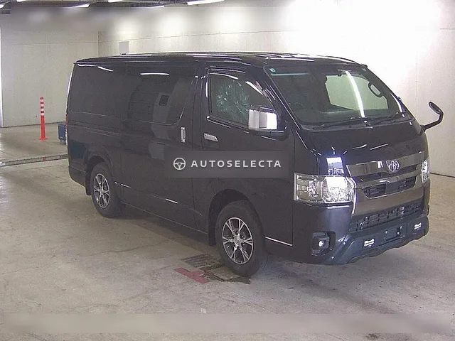 Toyota Hiace Van 2022, auction grade 4