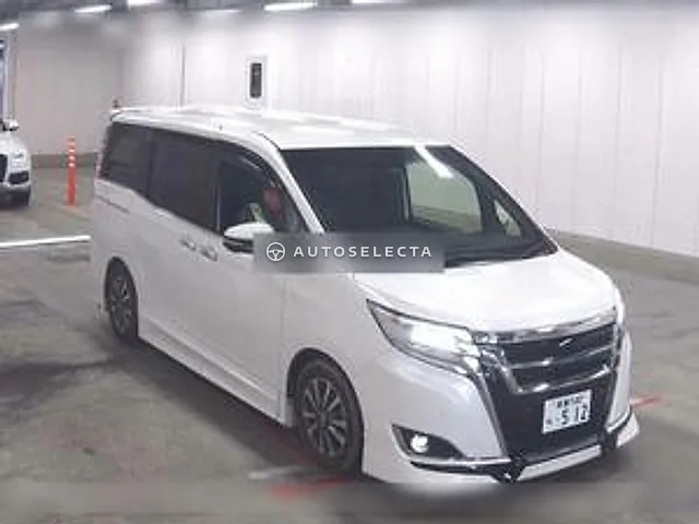 Toyota Esquire 2019, auction grade 4.5