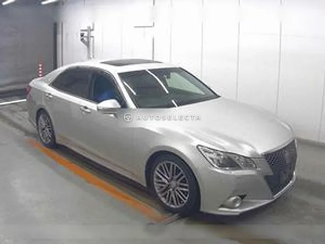 Toyota Crown 2013, auction grade 3.5