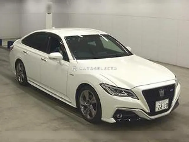 Toyota Crown Hybrid 2019, auction grade 4.5