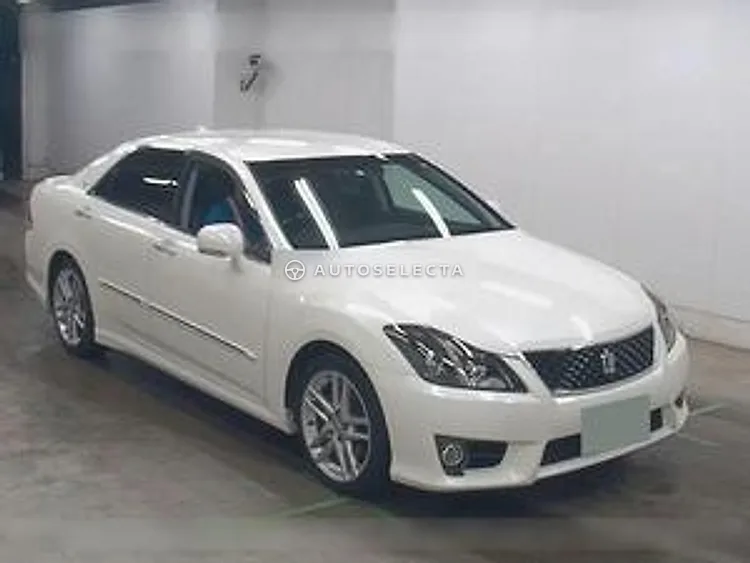 Toyota Crown 2012, photo 1 of 1