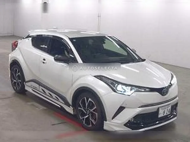 Toyota C-HR 2017, auction grade 4