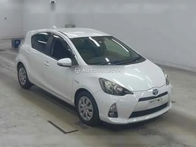 Toyota Aqua 2013, auction grade 4.5
