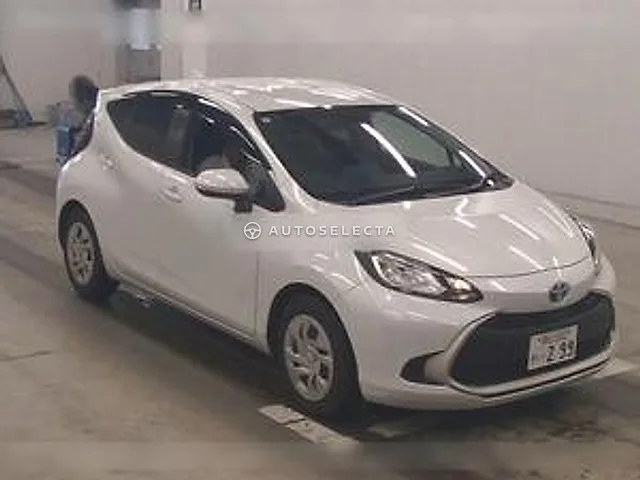 Toyota Aqua 2025, auction grade 4.5