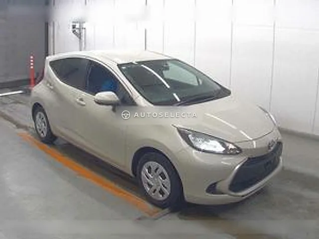 Toyota Aqua 2023, auction grade 5