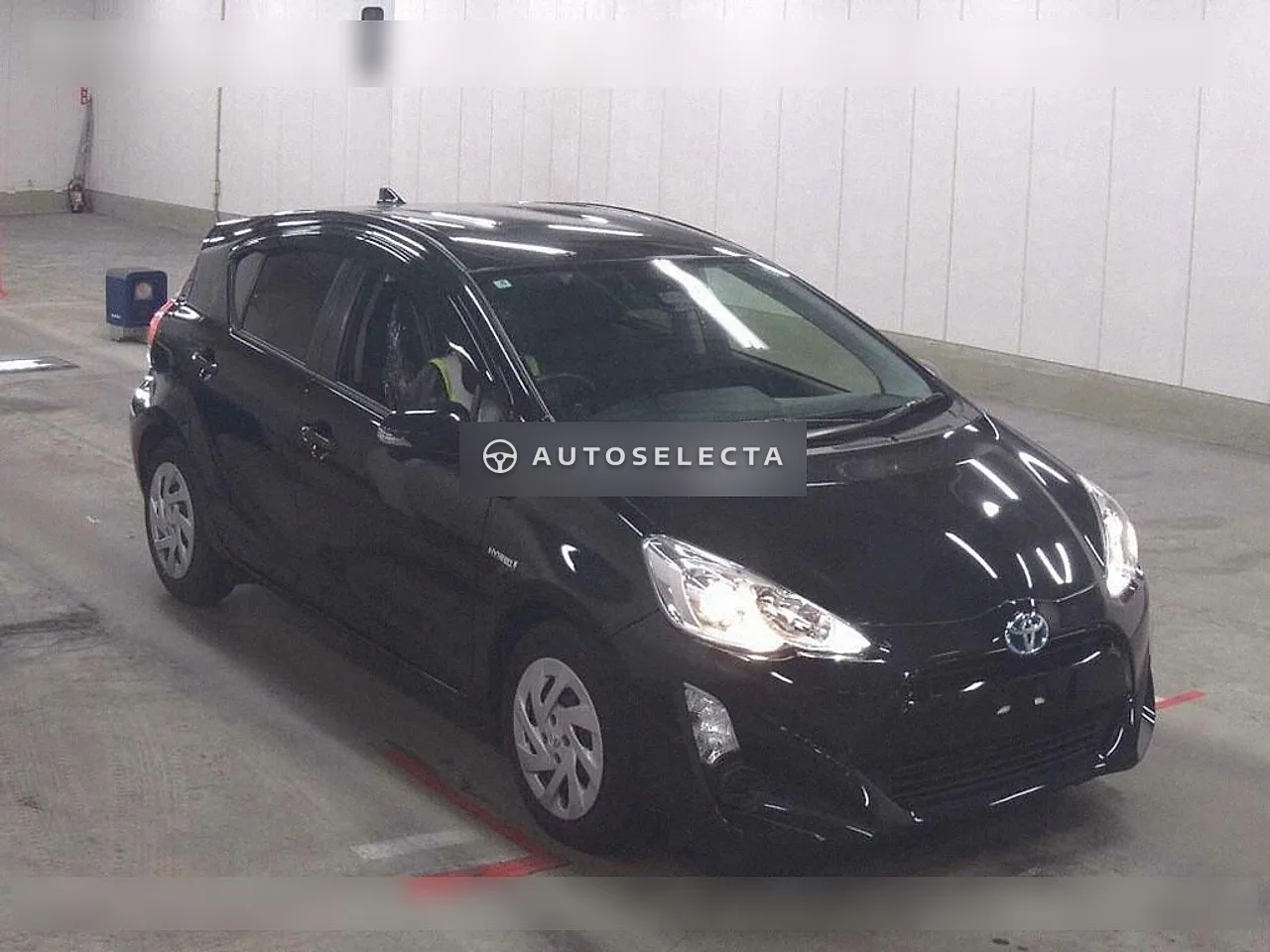 Toyota Aqua 2016, photo 1 of 1
