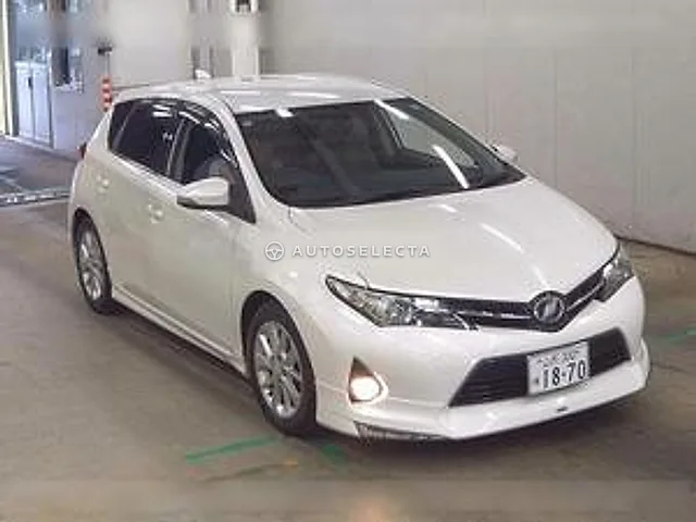 Toyota Auris 2014, auction grade 3.5