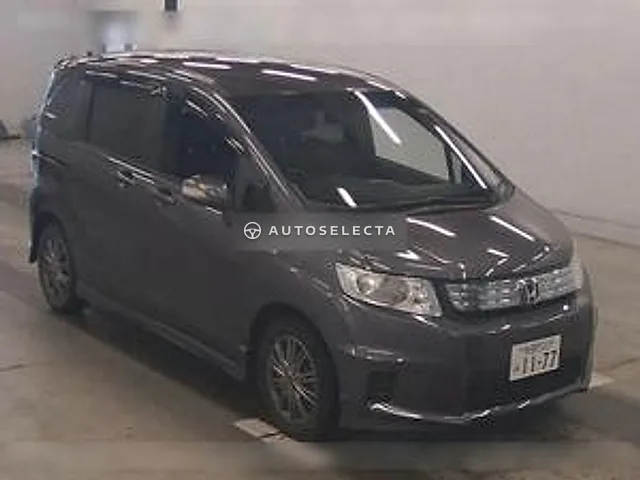 Honda Freed Spike Hybrid 2013, auction grade 3.5