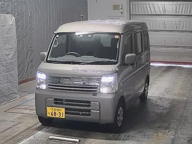 Suzuki Every Van 2025, auction grade 3.5