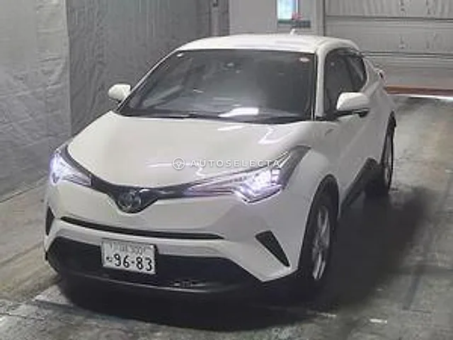 Toyota C-HR 2018, auction grade 3.5
