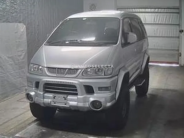 Mitsubishi Delica Space Gear 2007, auction grade 3.5