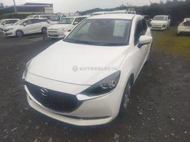 Mazda MAZDA2 2021, auction grade 4