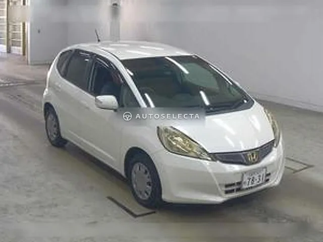 Honda Fit 2011, auction grade 3