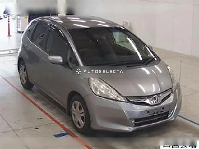 Honda Fit 2011, auction grade 3.5