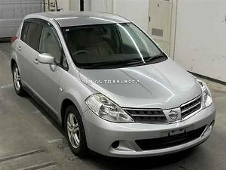 Nissan Tiida 2010, photo 1 of 1