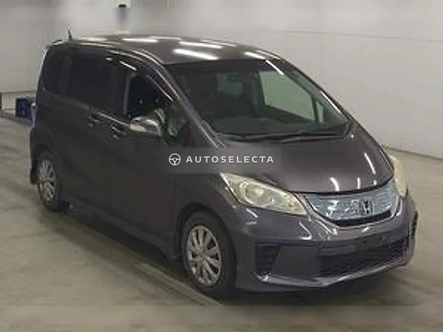 Honda Freed Hybrid 2013, auction grade 3.5