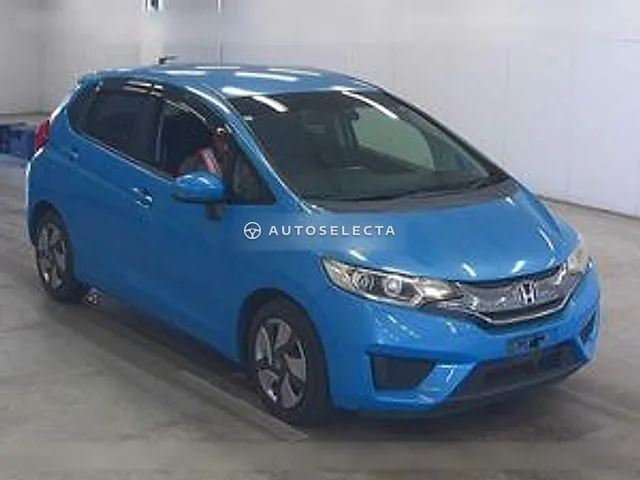 Honda Fit Hybrid 2014, auction grade 3.5