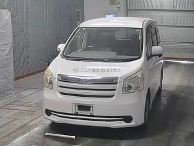 Toyota Noah 2007, photo 1 of 1
