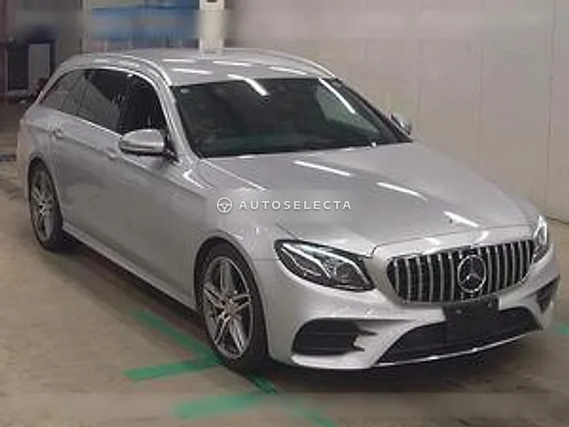 Mercedes-Benz E-Class Station Wagon 2017, auction grade 4.5