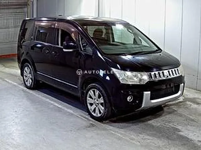 Mitsubishi Delica D:5 2009, auction grade R