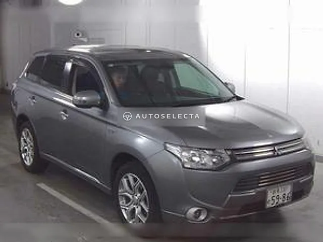 Mitsubishi Outlander PHEV 2014, auction grade 3.5