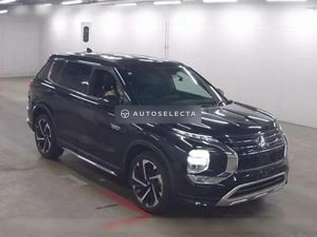 Mitsubishi Outlander PHEV 2022, auction grade R