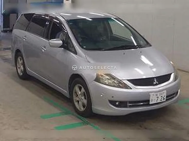 Mitsubishi Grandis 2005, auction grade 3.5
